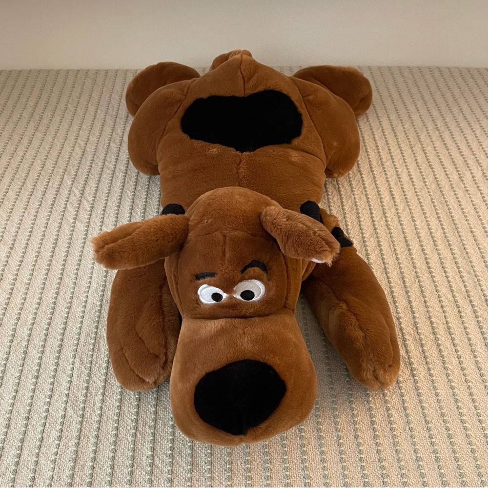 Large Scooby Doo - Stuffed Animal Dog - Universal Studios - Toy